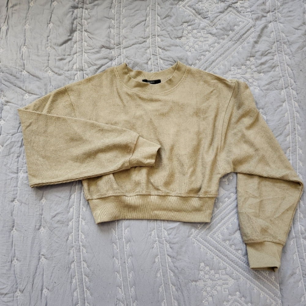 Slae 3 for $15: Light green crop long sleeve